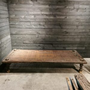 Uniek Indonesisch ligbed