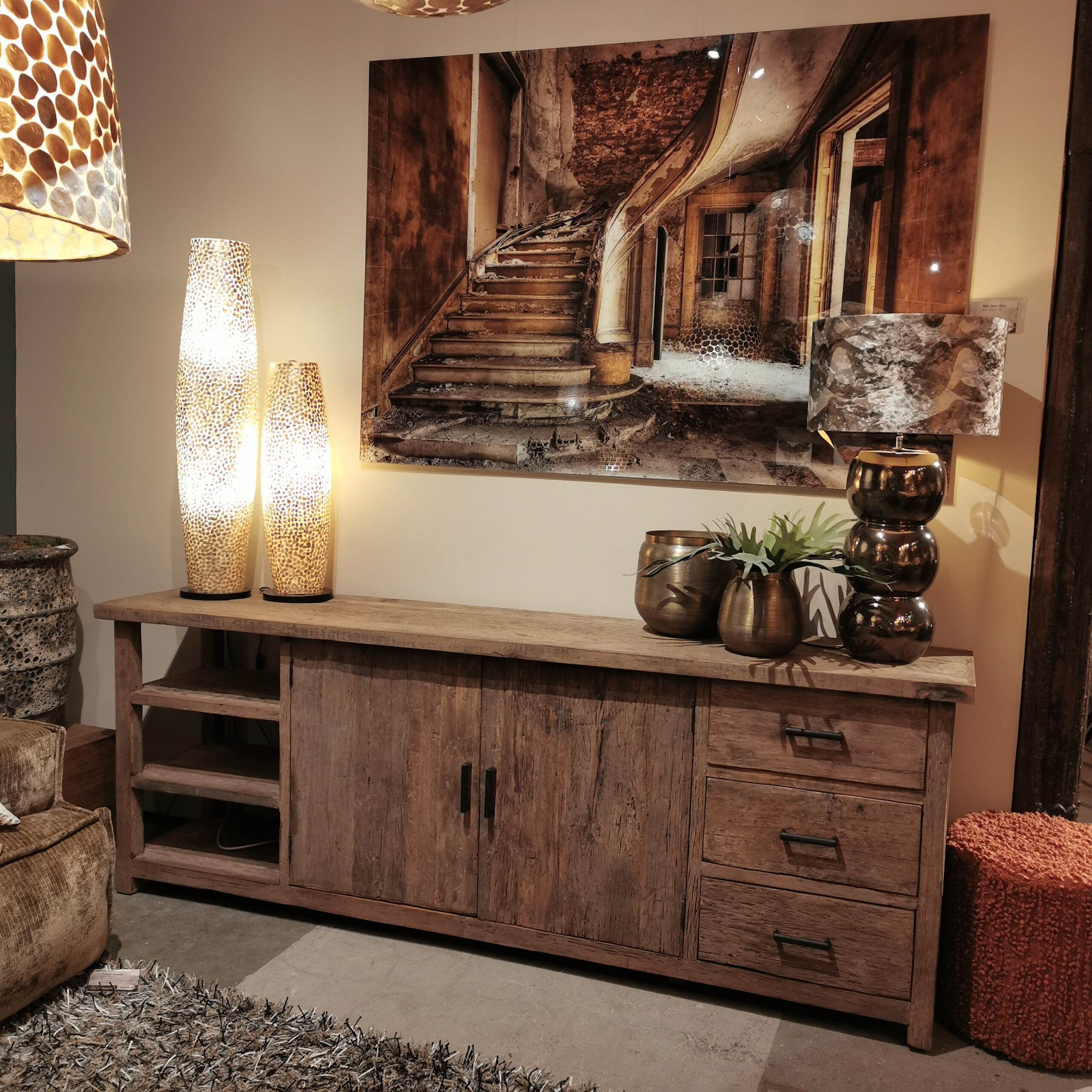 Dressoir primitief oud railway hout 2 deurs, 3 lades en 3 open vakken
