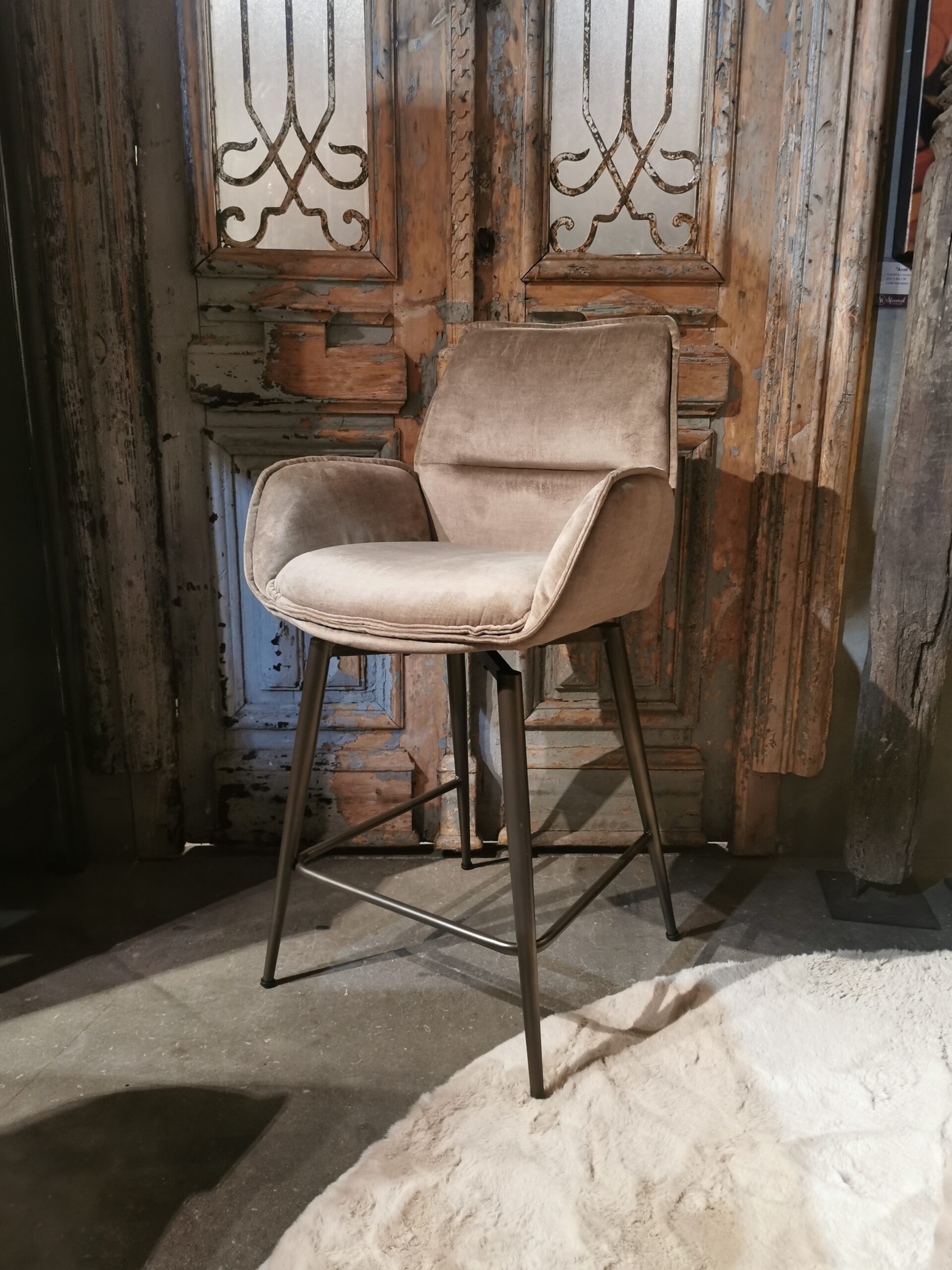 Barstoel London - Optioneel draaibaar - Meerdere materialen - Moods Collection